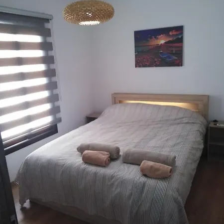 Cozy 1 Bedroom Apt Close To The Sea דירה